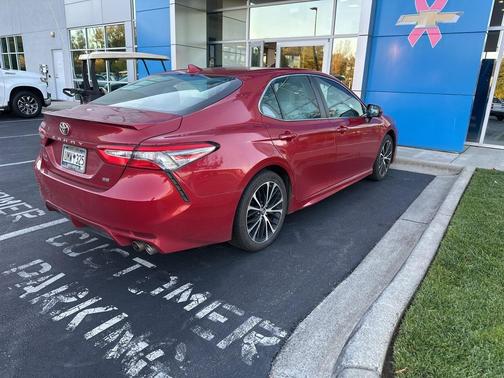 2019 Toyota Camry SE
