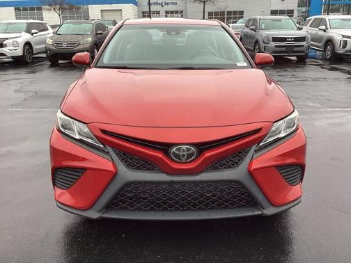2019 Toyota Camry SE