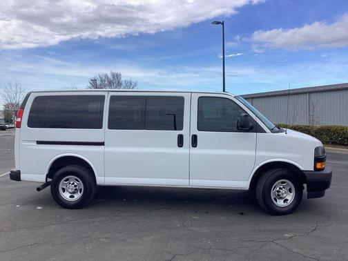 2023 Chevrolet Express 3500 RWD 3500 Regular Wheelbase LS