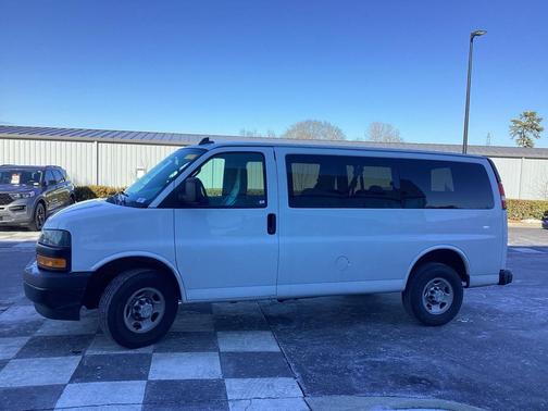 2023 Chevrolet Express 3500 RWD 3500 Regular Wheelbase LS