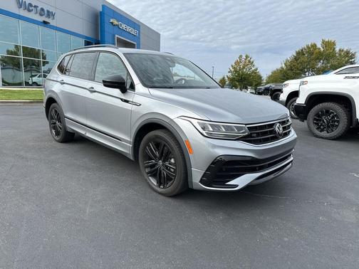 2022 Volkswagen Tiguan 2.0T SE R-Line Black
