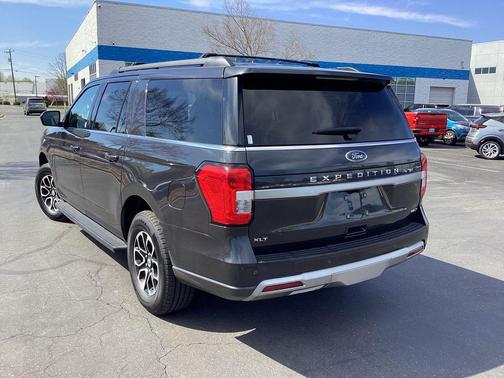 Gray Metallic 2024 Ford Expedition Max XLT