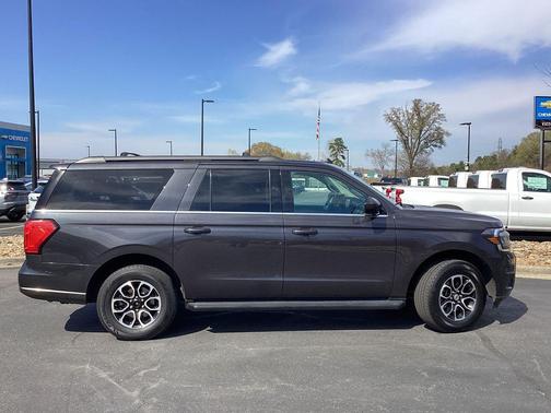 Gray Metallic 2024 Ford Expedition Max XLT