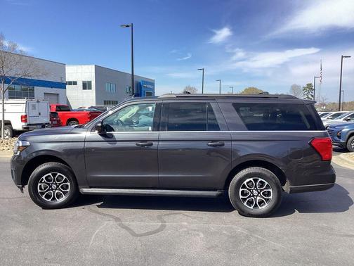 Gray Metallic 2024 Ford Expedition Max XLT
