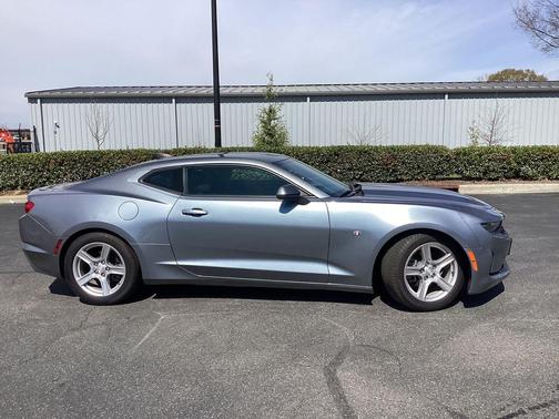 Satin Steel Metallic 2022 Chevrolet Camaro 1LT