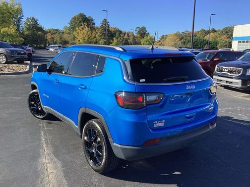 2022 Jeep Compass Latitude Lux