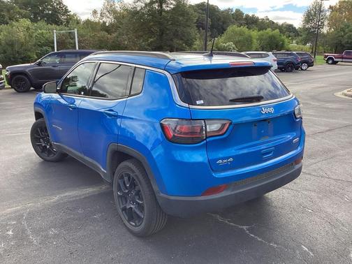 2022 Jeep Compass Latitude Lux