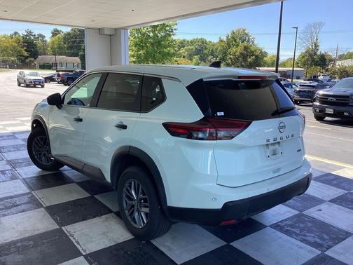 2024 Nissan Rogue S