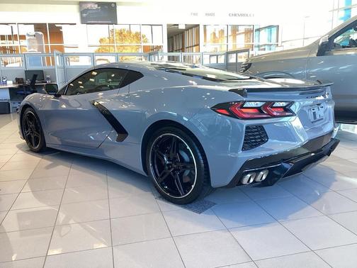 2024 Chevrolet Corvette Stingray w/2LT