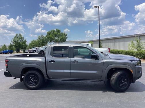 2024 Nissan Frontier S