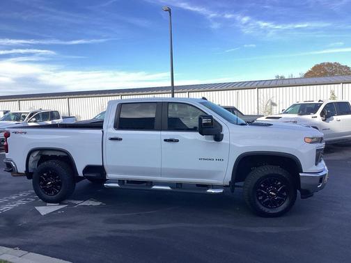 2024 Chevrolet Silverado 2500 LT