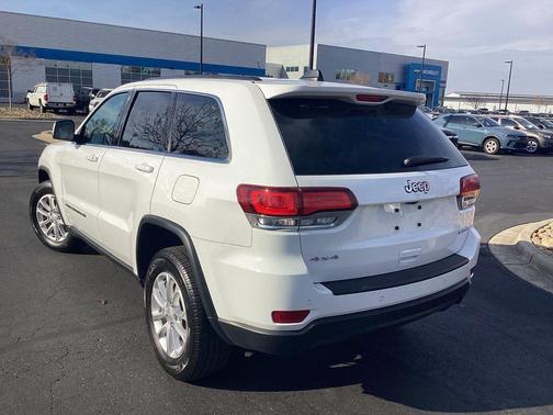 2022 Jeep Grand Cherokee Laredo