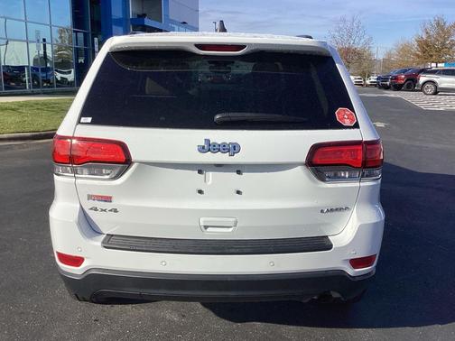 2022 Jeep Grand Cherokee Laredo