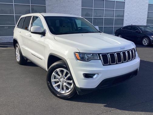 2022 Jeep Grand Cherokee Laredo