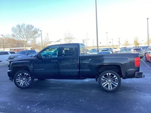 2017 Chevrolet Silverado 1500 Custom