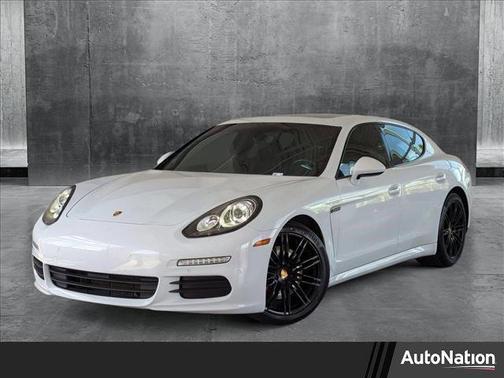 2016 Porsche Panamera Edition