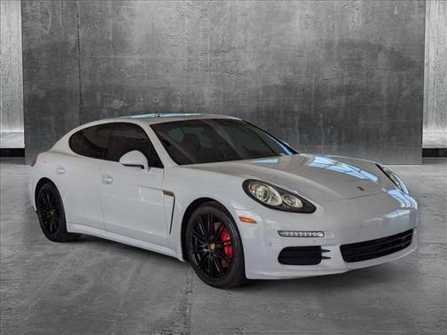 2016 Porsche Panamera Edition