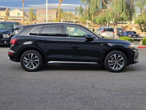 2022 Audi Q5 45 S line Premium