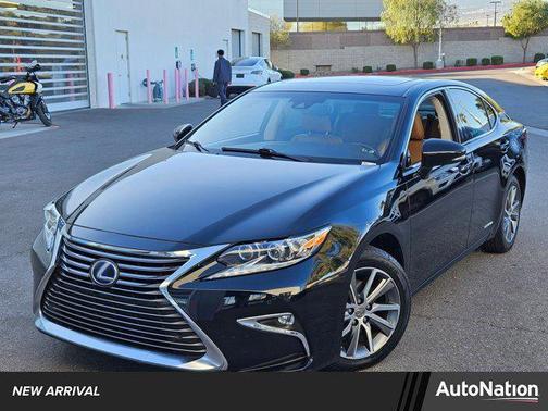 2017 Lexus ES 300h Base