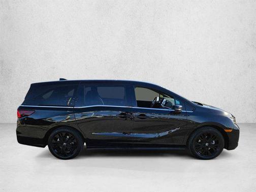 Crystal Black Pearl 2025 Honda Odyssey Sport-L