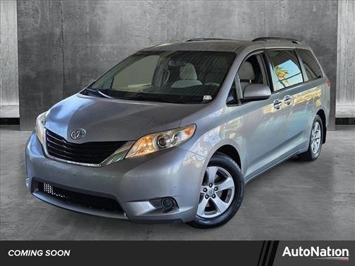 2013 Toyota Sienna LE