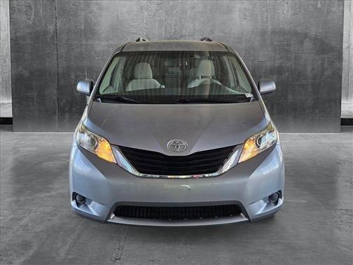 2013 Toyota Sienna LE