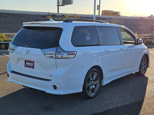 2018 Toyota Sienna SE