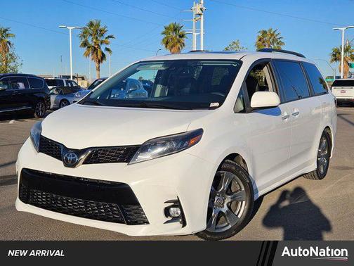2018 Toyota Sienna SE
