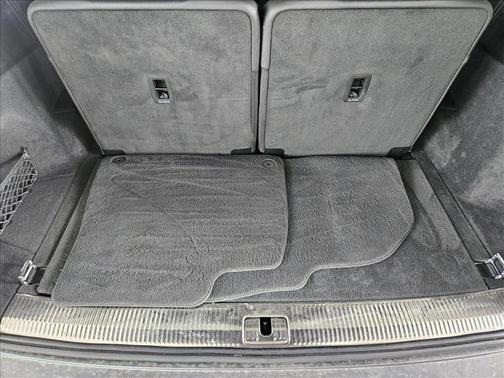 2024 Audi Q7 55 Premium Plus
