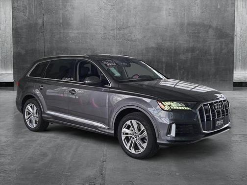 2024 Audi Q7 55 Premium Plus