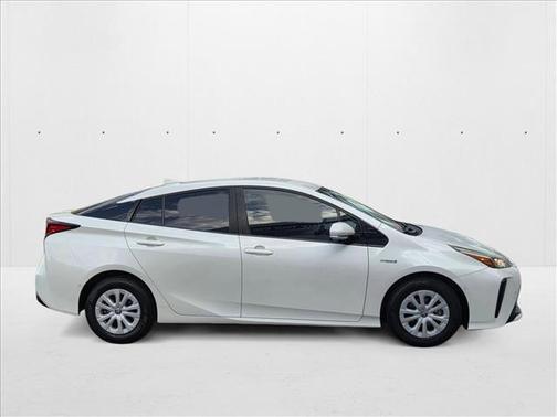 2019 Toyota Prius LE