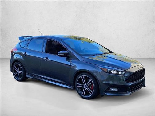 2017 Ford Focus ST
