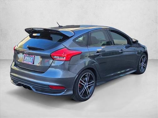 2017 Ford Focus ST