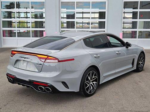 2022 Kia Stinger GT-Line