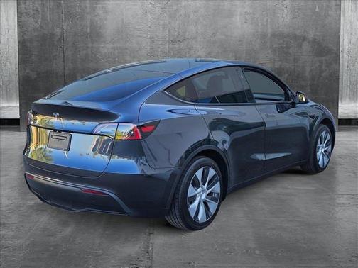 2024 Tesla Model Y RWD *Ltd Avail*