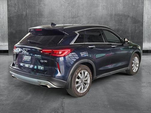 2022 INFINITI QX50 LUXE