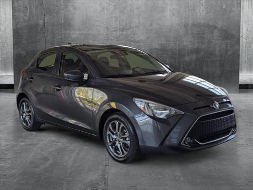 2020 Toyota Yaris Sedan LE