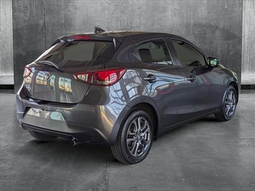 2020 Toyota Yaris Sedan LE