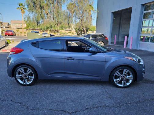Triathlon Gray Metallic 2017 Hyundai Veloster Value Edition