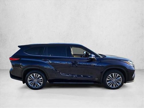 2020 Toyota Highlander Hybrid Platinum