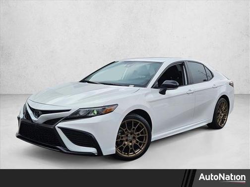 Ice Cap 2024 Toyota Camry SE