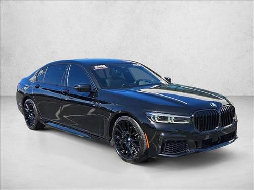 2022 BMW 740 i