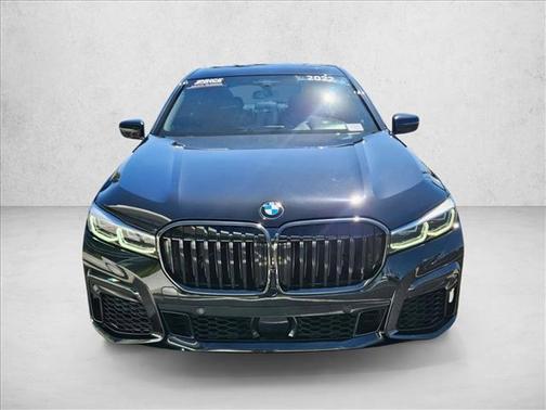 2022 BMW 740 i