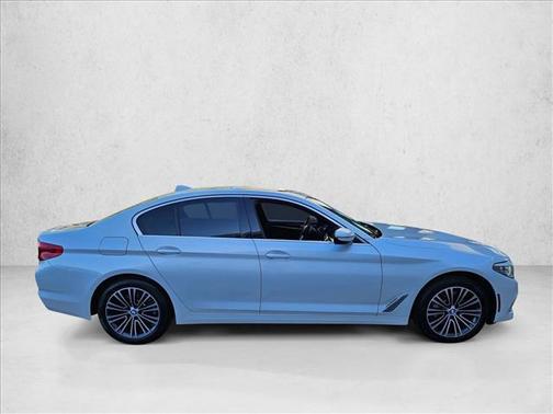2020 BMW 530 530i