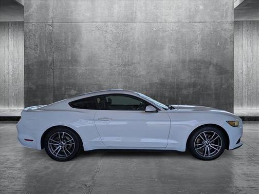 2016 Ford Mustang EcoBoost