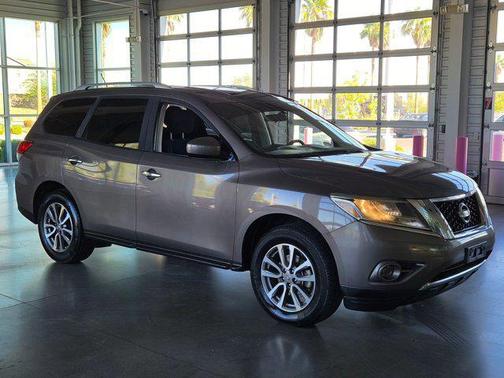2013 Nissan Pathfinder SV