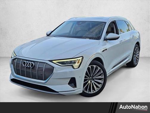 2019 Audi e-tron Premium Plus
