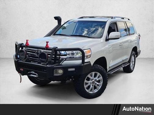 2017 Toyota Land Cruiser Base