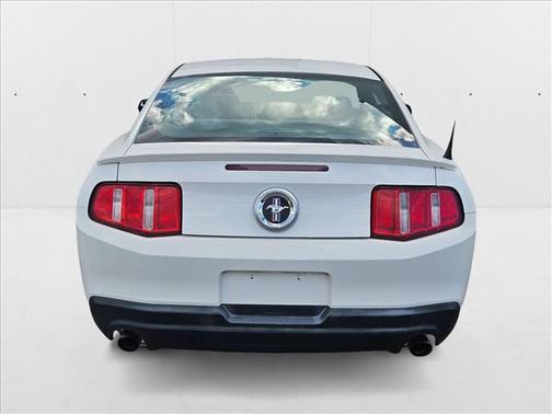 2011 Ford Mustang V6