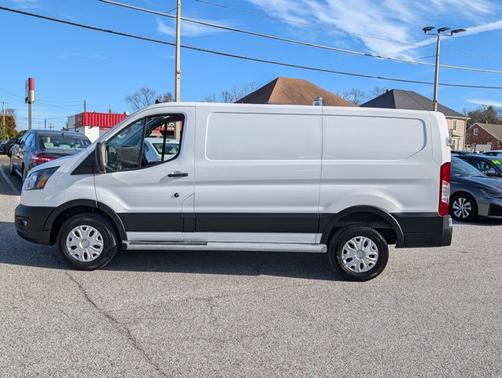 2024 Ford Transit-250 